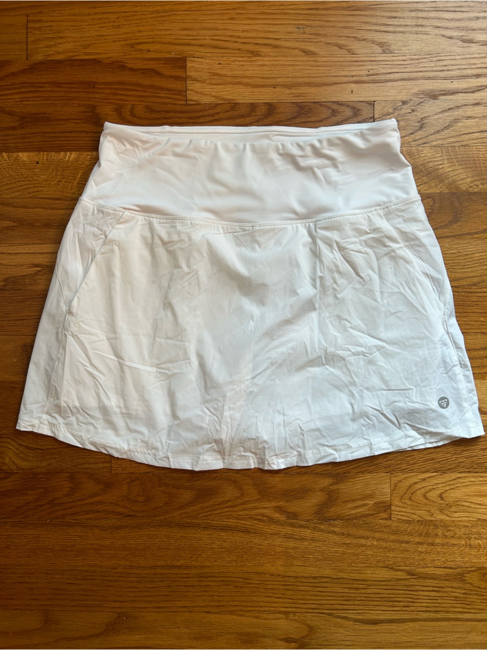 Women’s White Athletic Skort with Built-In Shorts medium